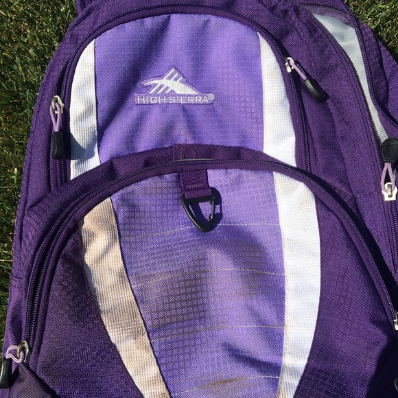 backpack - Picture 2 of 4